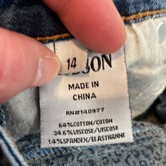 ✨Hudson Distressed Denim Shorts with Leopard Print Cuffs - Picture 4 of 8